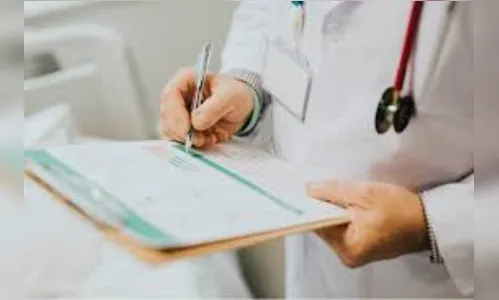 Conselho de Medicina homenageia sete médicos pioneiros de Apucarana