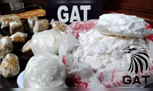 
							GM de Arapongas apreende cocaína, crack e maconha; duas mulheres foram presas
						
						