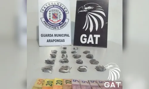 Jovens são presos suspeitos de tráfico de drogas em Arapongas