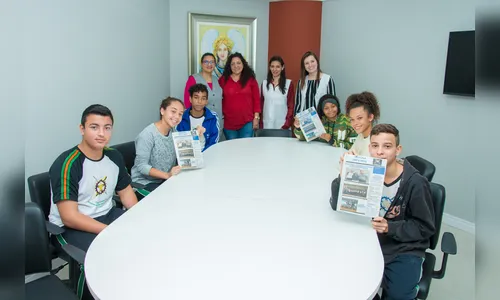 Alunos do Colégio Estadual Antônio dos Três Reis de Apucarana elaboram jornal