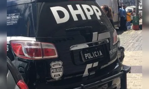 Mulher é presa suspeita de planejar e assassinar ex-marido