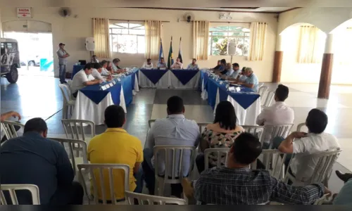 
							Prefeitos participam de reunião da Amuvi, em Faxinal
						
						