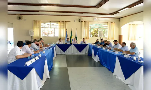 Paranacidade orienta prefeitos sobre projetos dos municípios