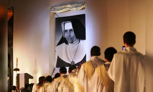 
							Irmã Dulce será reconhecida como santa neste domingo
						
						