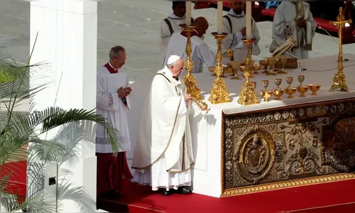 Dez mil brasileiros participam da canonização da Irmã Dulce