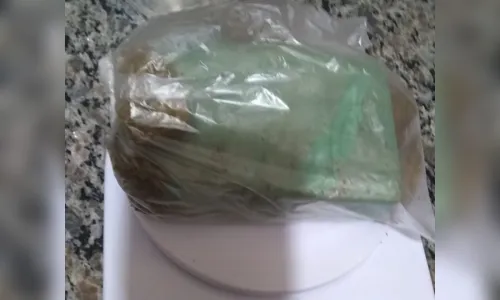 
							PM de Apucarana apreende cocaína, crack e maconha 
						
						