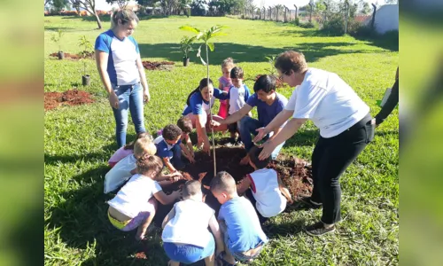 
							Prefeitura de Ivaiporã comemora premiação no 7º Prêmio Gestor Público Paraná
						
						