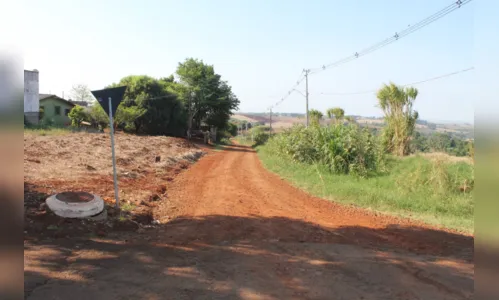 Prefeito de Jardim Alegre assina contrato para pavimentação da Rua Castelo Branco