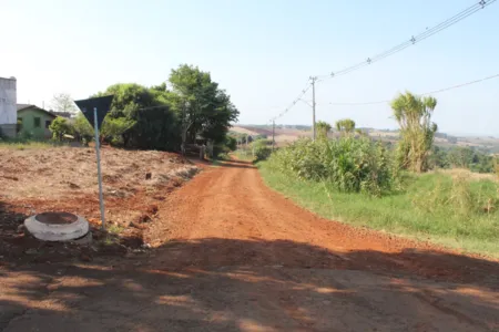 A Rua Castelo Branco será pavimentada  da Avenida Paraná até a Rua Tapirunga. (Foto: Assessoria Imprensa Prefeitura Jardim Alegre)