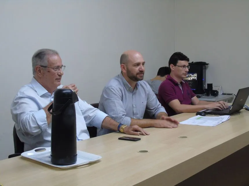 Prefeito de Sabáudia, Hugo Manueira assume presidência do CINDEPAR
