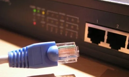 Falha em equipamento provoca queda de internet em Apucarana e região