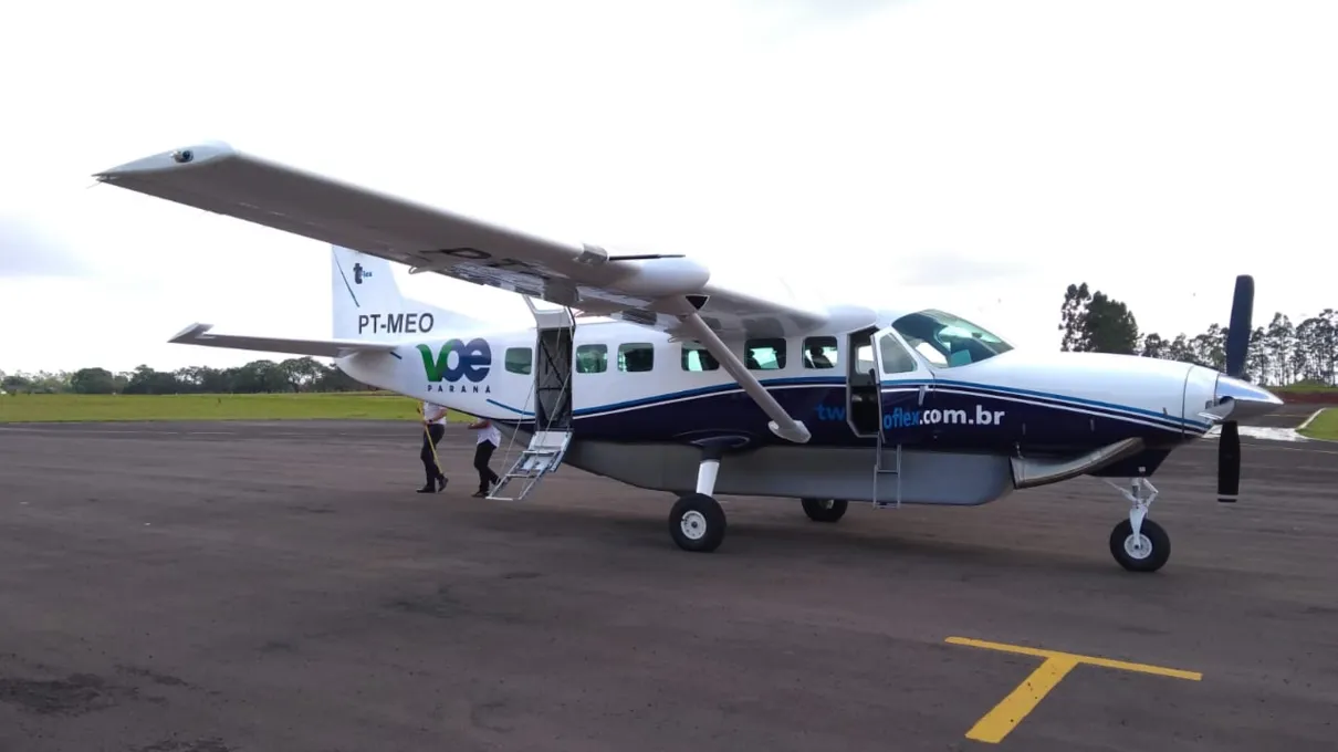 Arapongas recebe primeiro voo do programa Voe Paraná; ASSISTA