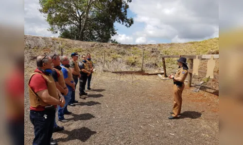 
							10º BPM realiza café para homenagear PM e instrução de tiro 
						
						
