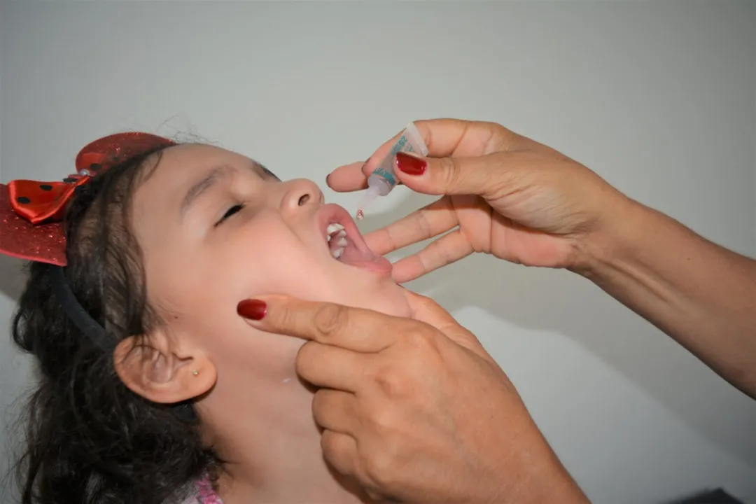 Segue até o dia 25 vacinação contra sarampo para crianças de seis meses a menores de 5 anos
