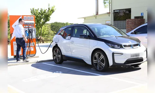 Governador sanciona isenção de IPVA para carros elétricos