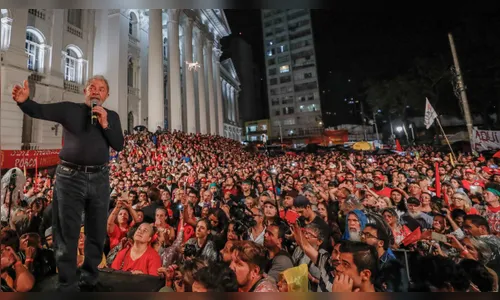 Relator da Lava Jato nega a Lula suspender julgamento sobre sítio de Atibaia