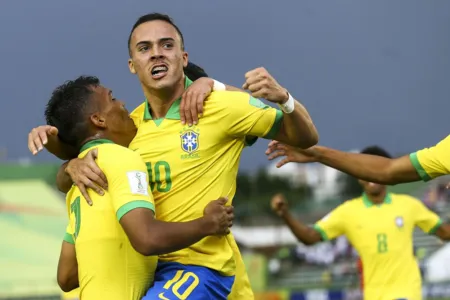 Brasil goleia o Canadá na abertura da Copa Sub-17