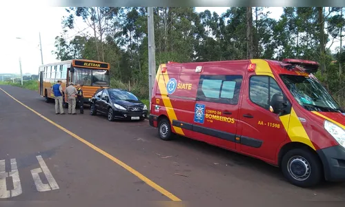 Durante atendimento a acidente, ônibus bate na viatura dos Bombeiros 
