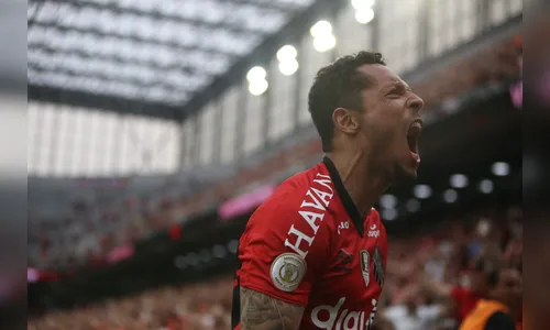 Athletico tem segundo tempo arrasador, goleia Goiás e volta a vencer na Arena