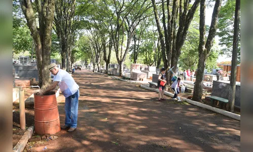 Preparação para Dia de Finados movimenta cemitério de Ivaiporã