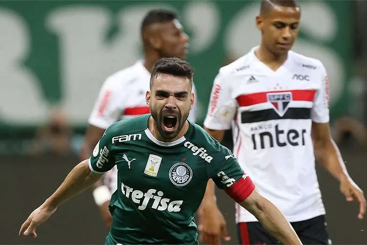 Palmeiras ganha de 3 a 0 e mantém freguesia do São Paulo no Allianz Parque