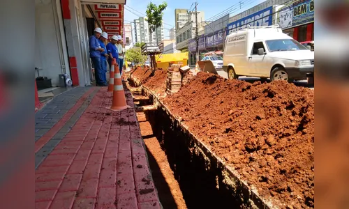 Sanepar realiza obras no centro de Apucarana; assista a entrevista 