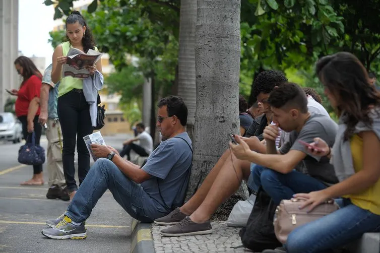 Candidatos estudam momentos antes do Enem na Universidade do Estado do Rio de Janeiro - Fernando Frazão/Agência Brasil
