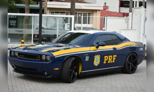 
							Dodge Challenger apreendido em ação contra tráfico será usado como veículo oficial da PRF, no Paraná
						
						