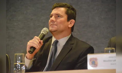 Em Curitiba, Moro vê 'referência falsa' a Bolsonaro e nega 'pressão política' no caso Marielle