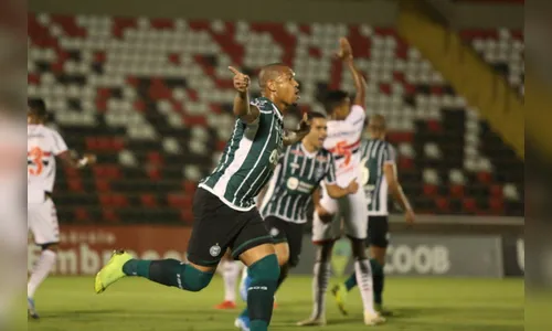 Coritiba faz gol cedo, se fecha na defesa, vence o Botafogo-SP e sobe para 3º