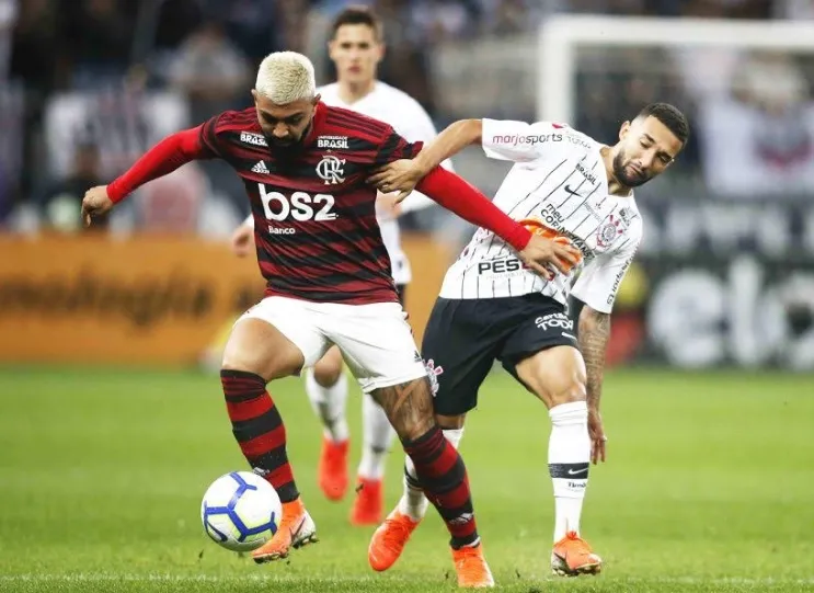 16h00 - Campeonato Brasileiro: Flamengo x Corinthians - Globo e Premiere. Foto: Divulgação