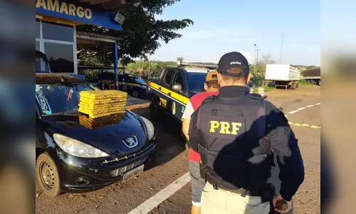 PRF prende homem com 52 quilos de maconha escondidos em carro