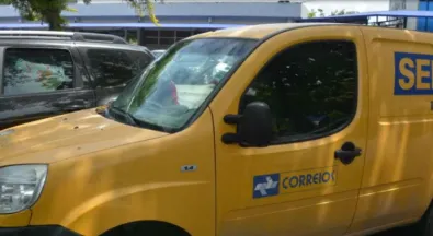 Carro dos Correios é roubado em Apucarana