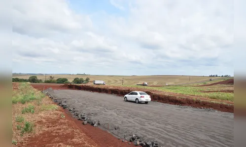 Depois de anos de espera, pavimentação da estrada do Ouro Verde está quase pronta