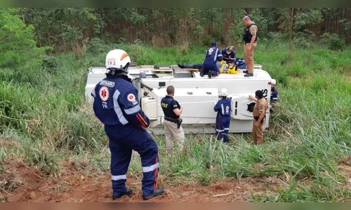 Acidente com carro-forte no Paraná deixa dois vigilantes feridos