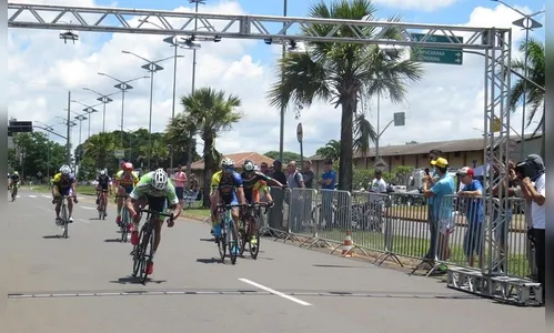Arapongas realiza 3º GP Gustavo Pattero de Ciclismo