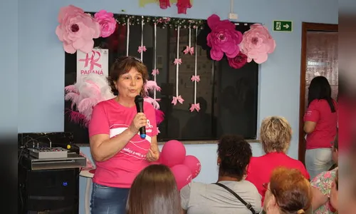 Entrega de kits de afeto marca fim de programação de combate ao câncer