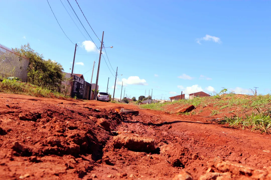 Prefeitura de Apucarana assina contrato para pavimentação do último bairro