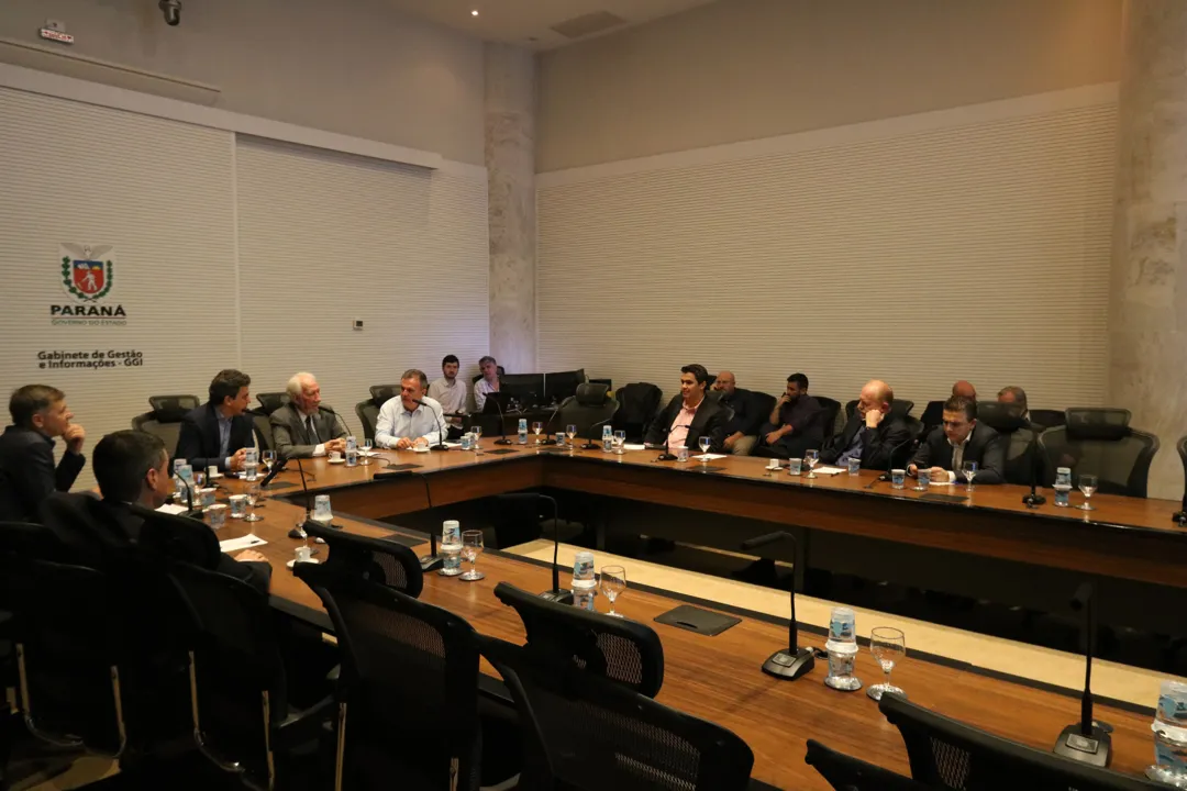 A reunião foi conduzida pelo vice-governador Darci Piana, que representou o governador Carlos Massa Ratinho Junior. (Foto:AEN)