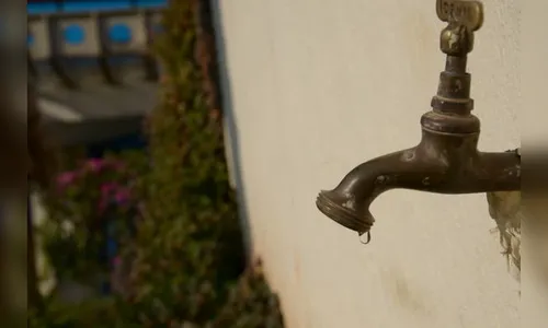 Queda de energia afeta abastecimento no centro de Arapongas