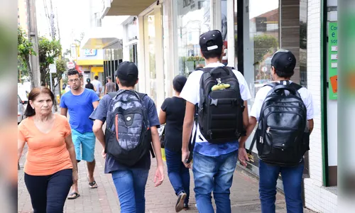 Comércio de Apucarana fica aberto neste sábado até as 18 horas