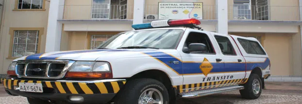 Motorista embriagado bate em viatura da guarda municipal em Arapongas