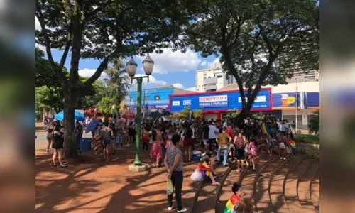 
						
							1ª Parada LGBTI+ do Vale do Ivaí acontece até as 20h; veja fotos e vídeo
						
						