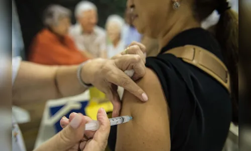 Credibilidade de vacinas é menor entre homens e jovens, diz pesquisa