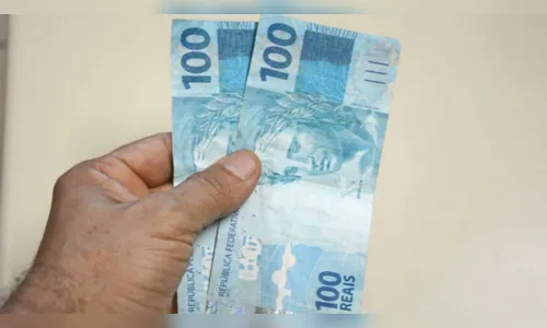 Adolescentes pagam lanche com notas falsas, em Apucarana