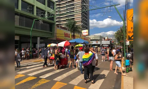 
						
							1ª Parada LGBTI+ do Vale do Ivaí acontece até as 20h; veja fotos e vídeo
						
						