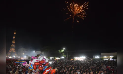 
							Milhares de pessoas comemoram aniversário de Ivaiporã com show de Luan Santana
						
						