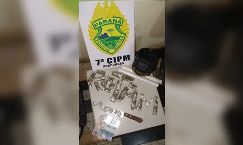 Jovem é preso suspeito de tráfico de drogas em Arapongas