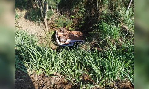 Funcionária da Cocari sofre acidente na Rodovia PR 453