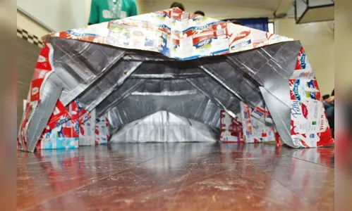 Estudantes desenvolvem abrigo inovador para moradores de rua